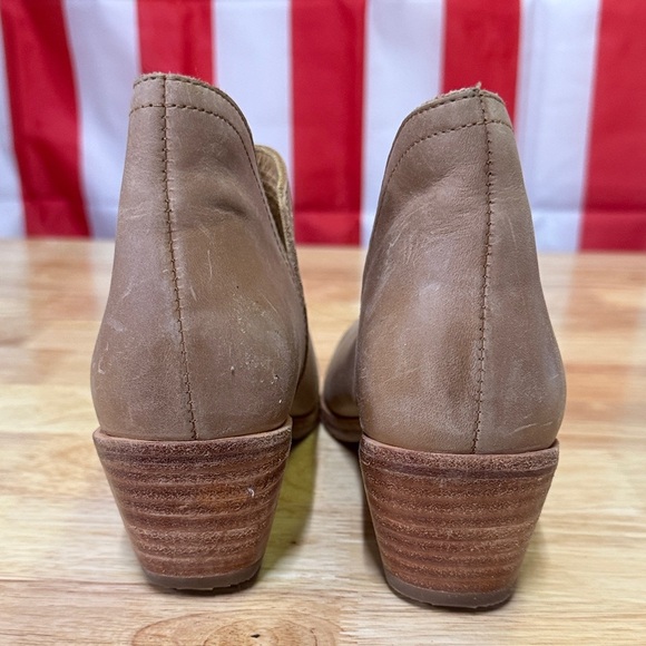 Nisolo Tan Leather Ankle Boots - Picture 7 of 10